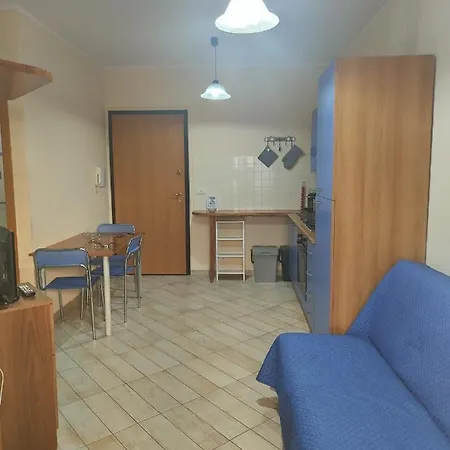 Marconi House Apartment