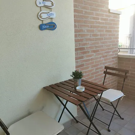 Marconi House Apartment